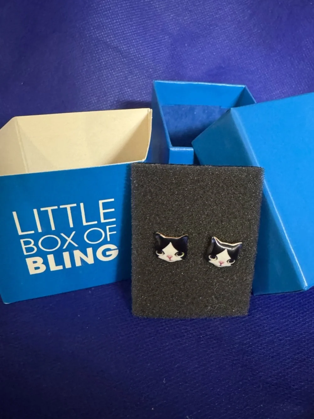 Black and White Cat Face Stud Earrings Pet Lover Jewelry - Super cute - NWT/NIB